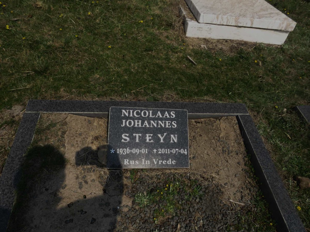 STEYN Nicolaas Johannes 1936-2011