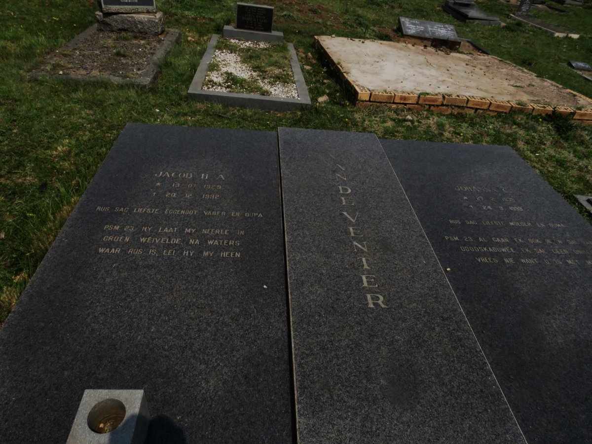 VENTER Jacob H.A., van de 1929-1992 &amp; Johanna C. 1939-1999