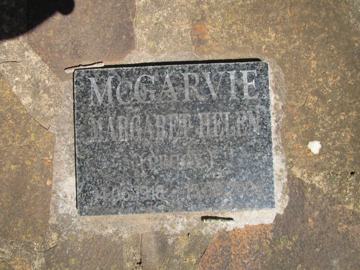 McGARVIE William Dent 1915-1994 &amp; Margaret Helen 1918-2008