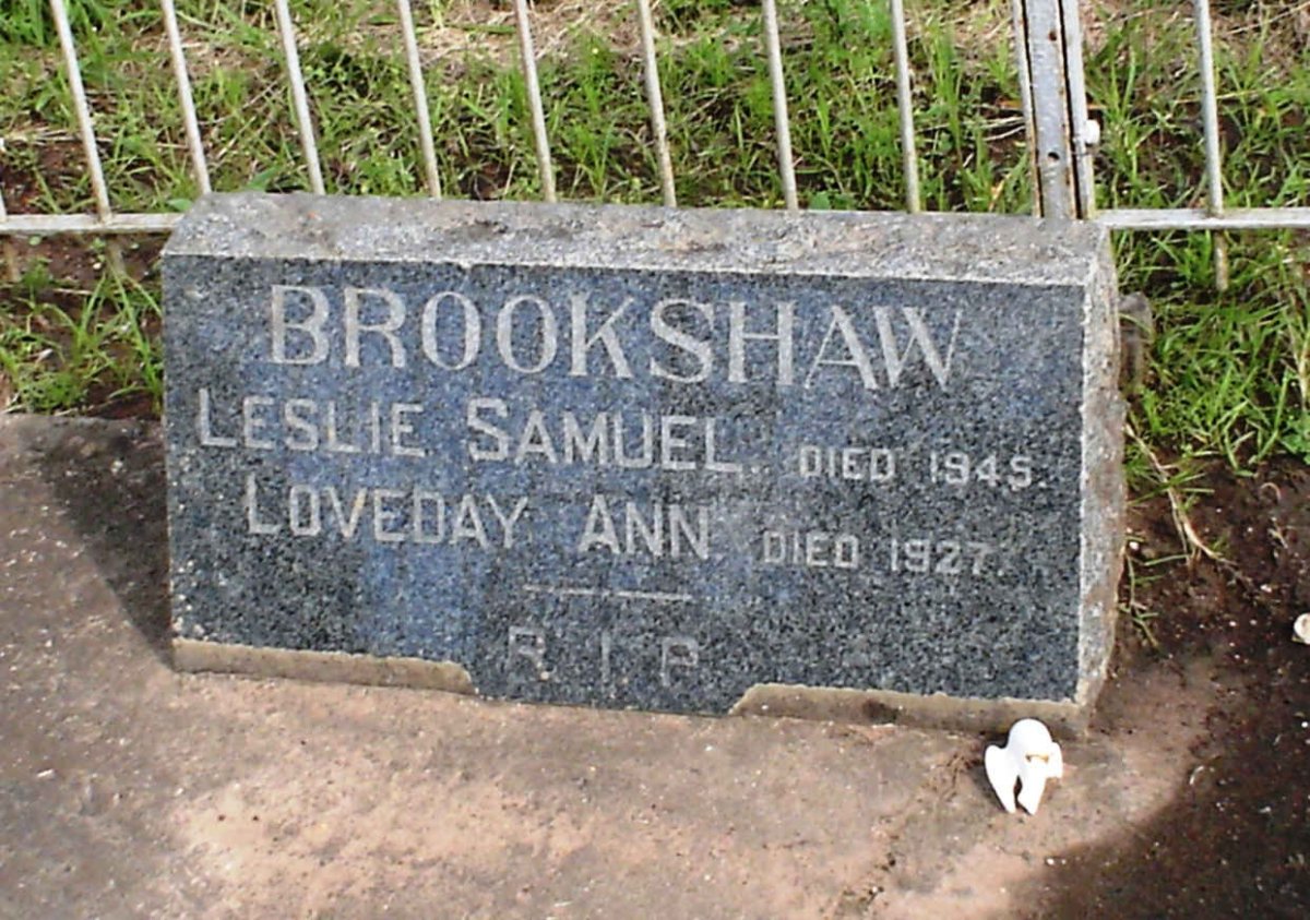 BROOKSHAW Leslie Samuel -1945 &amp; Loveday Ann -1927