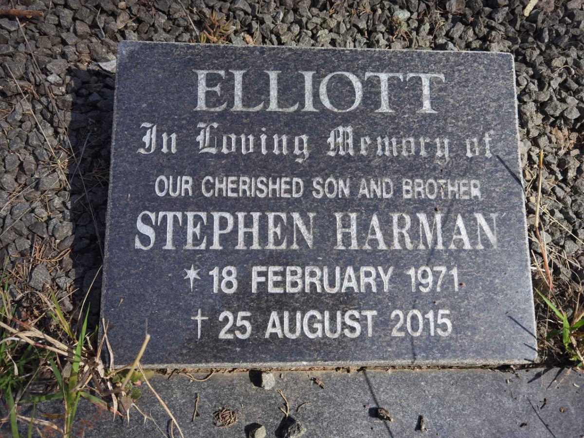 ELLIOTT Stephan Harman 1971-2015