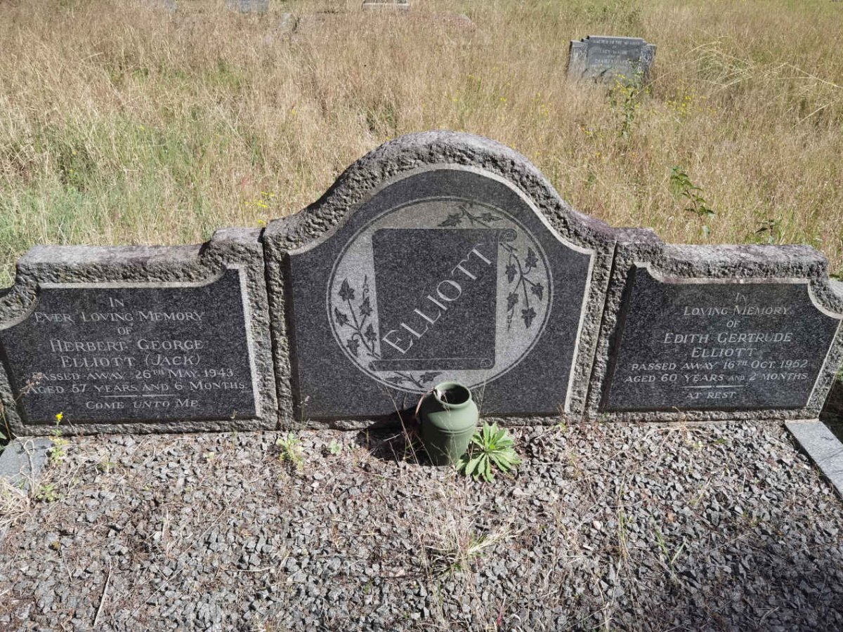 ELLIOTT Herbert George -1943 & Edith Gertrude -1952