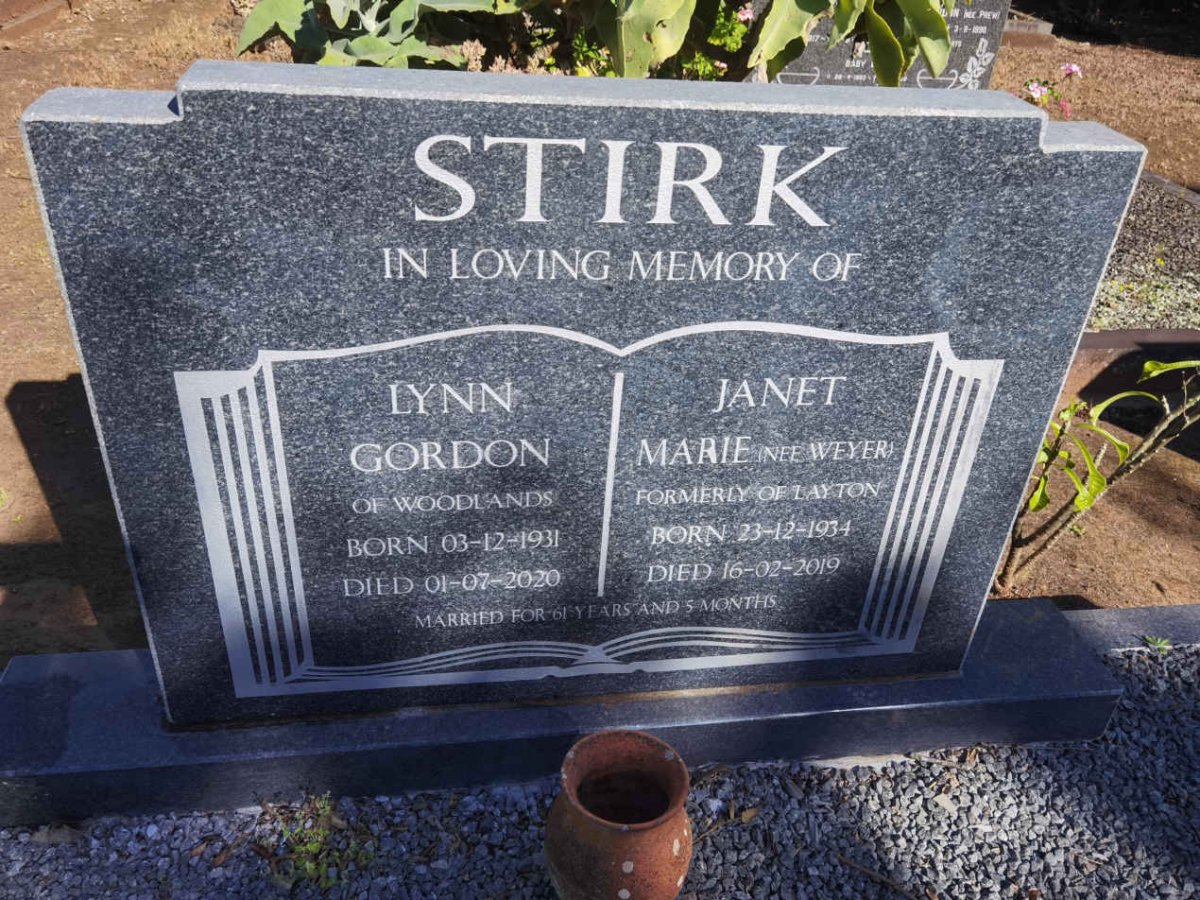 STIRK Lynn Gordon 1931-2020 & Janet Marie WEYER 1934-2019