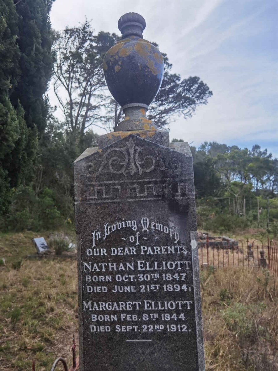 ELLIOTT Nathan 1847-1894 & Margaret 1844-1912