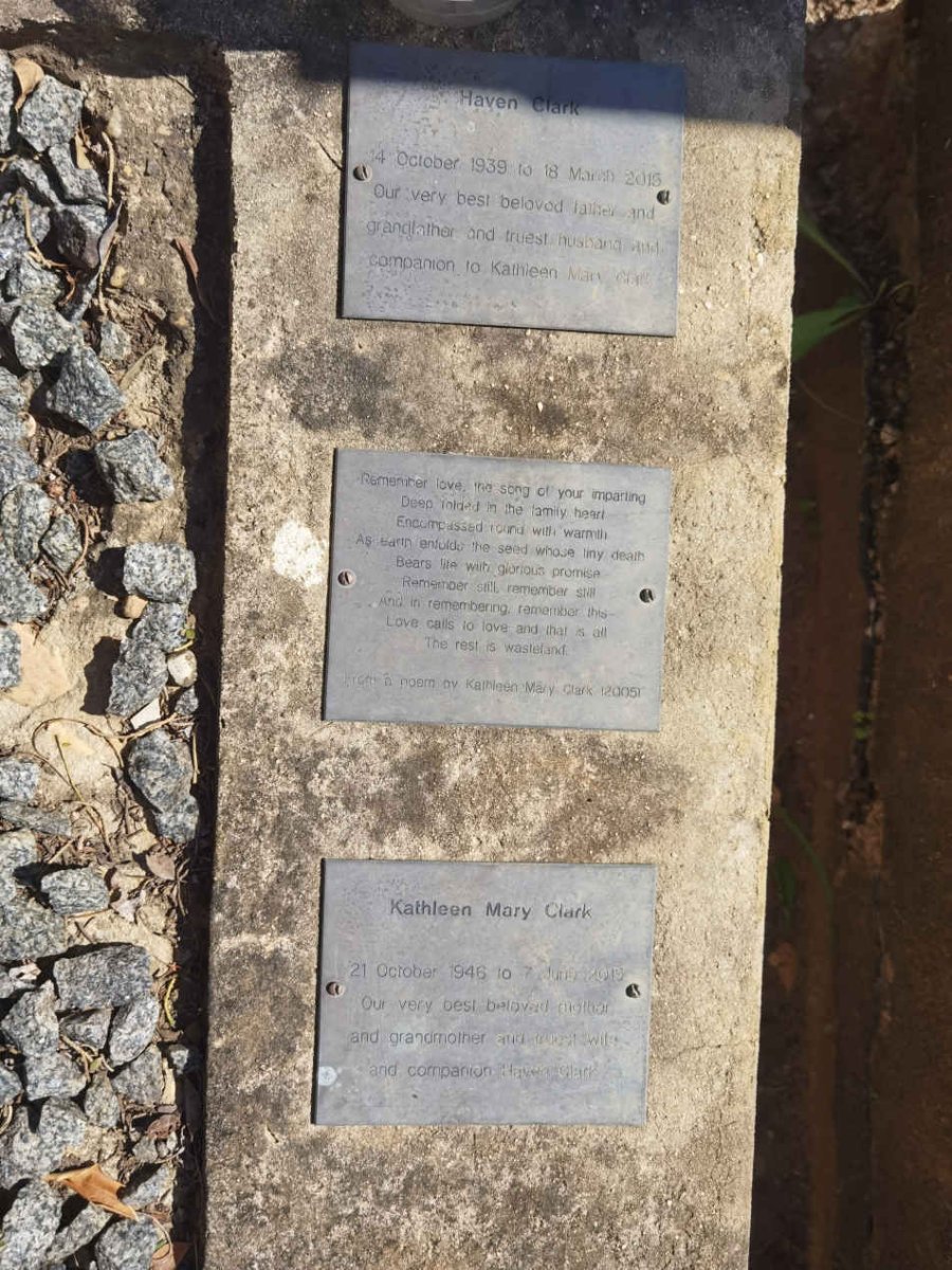 CLARK Haven 1939-2015 & Kathleen Mary 1946-2019