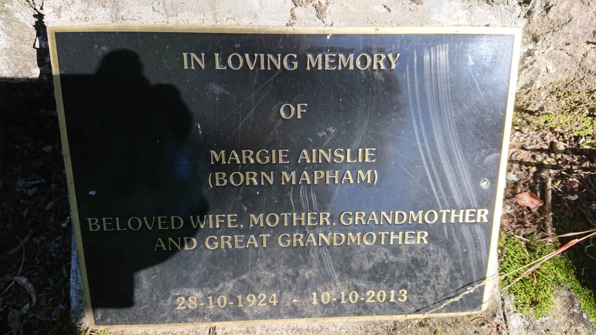 AINSLIE Margie nee MAPHAM 1924-2013