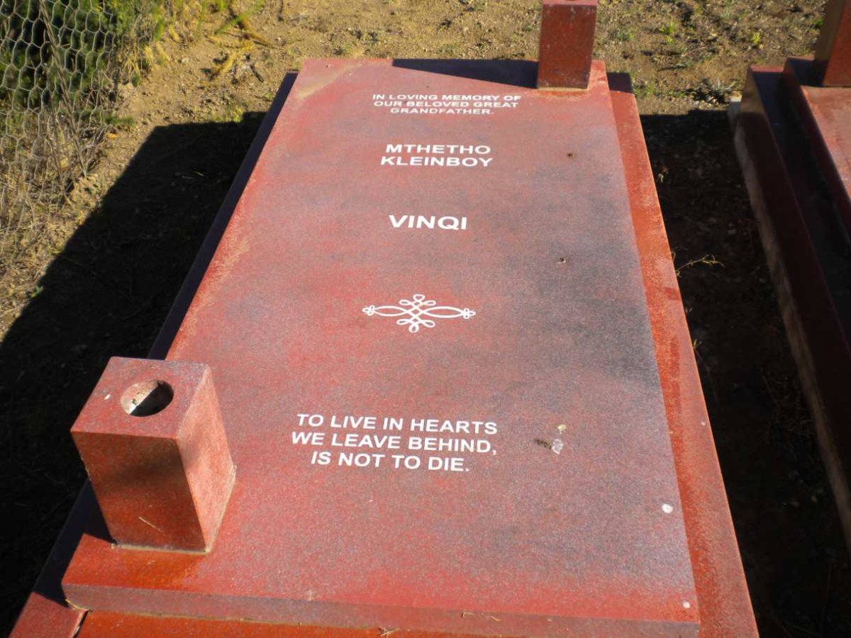 VINQI Mthetho Kleinboy