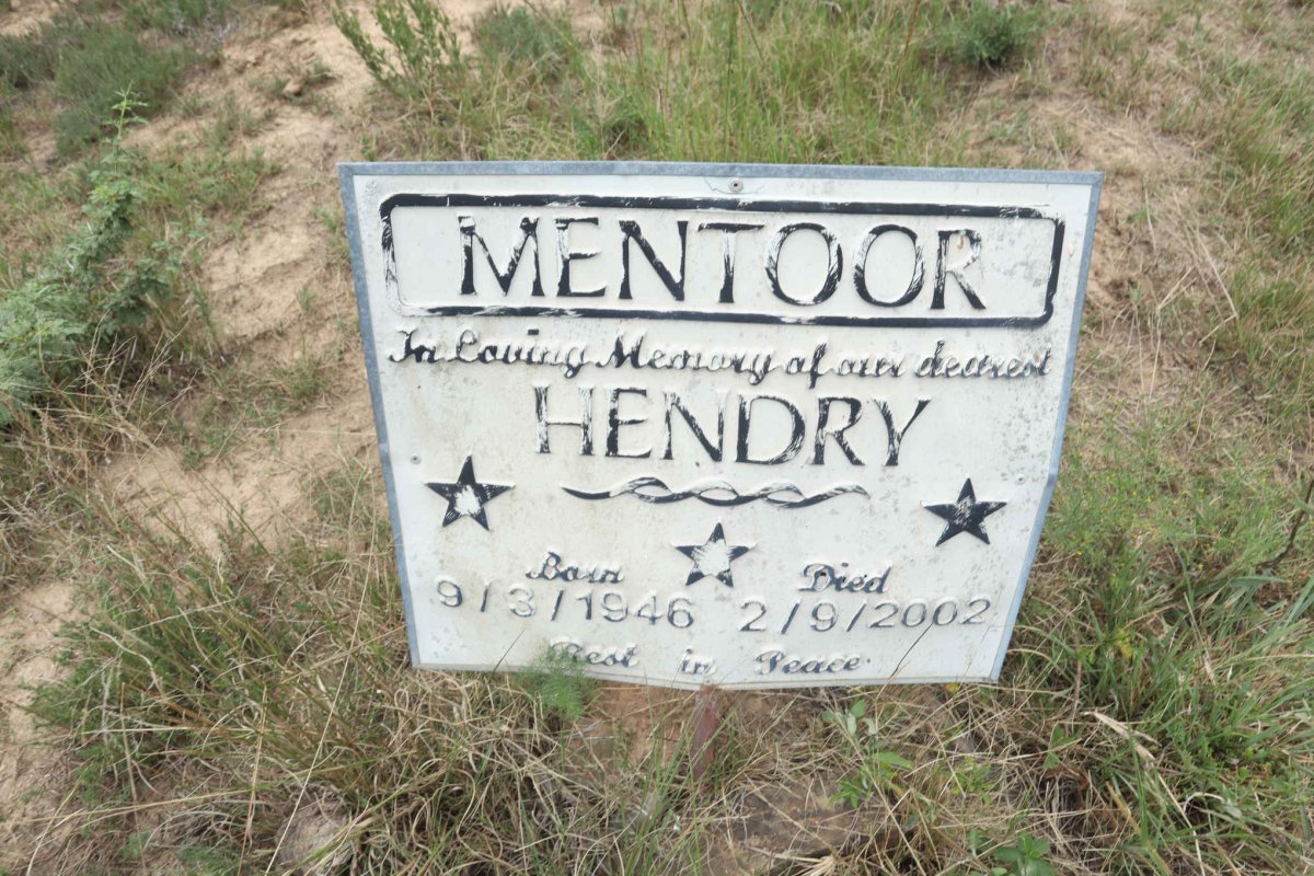 MENTOOR Hendry 1946-2002