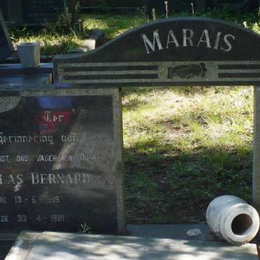 MARAIS Nicholas Bernard 1919-1981 &amp; Maria Elizabeth BASSON 1920-2010