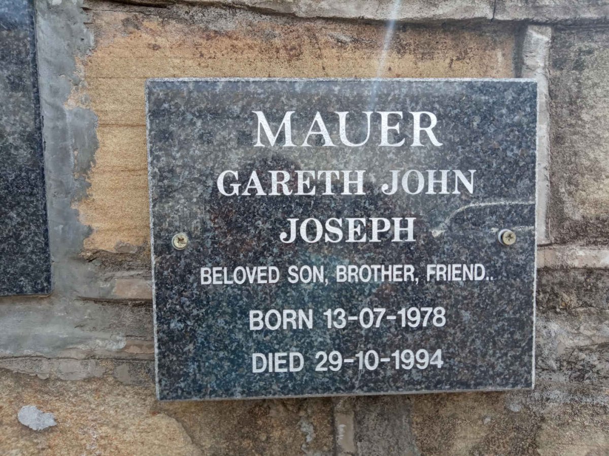 MAUER Gareth John Joseph 1978-1994