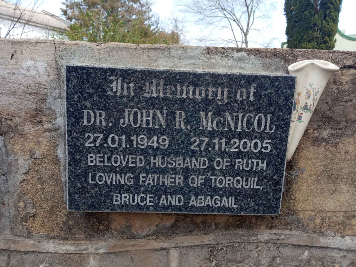 McNICOL John R. 1949-2005