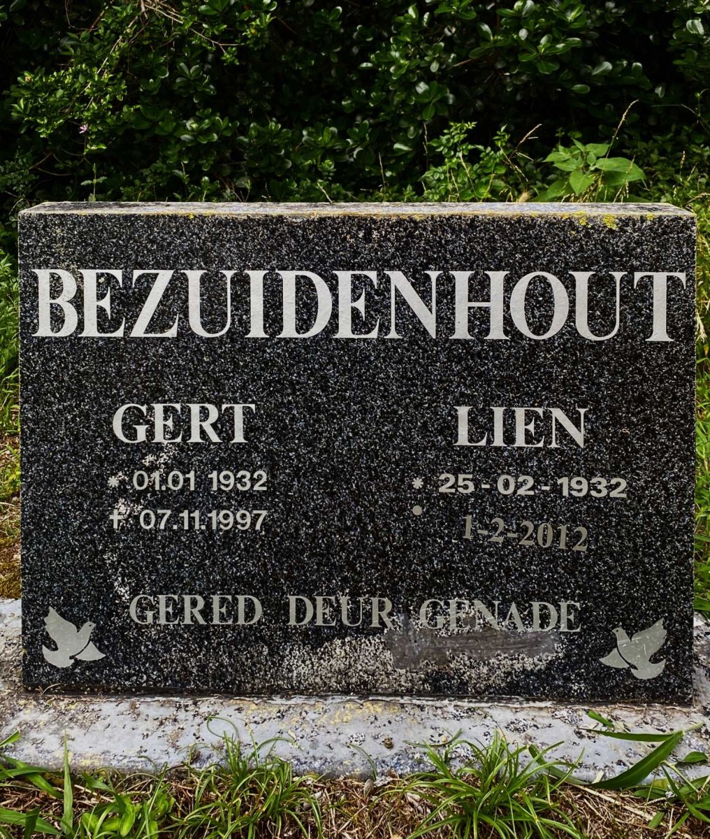 BEZUIDENHOUT Gert 1932-1997 &amp; Lien 1932-2012