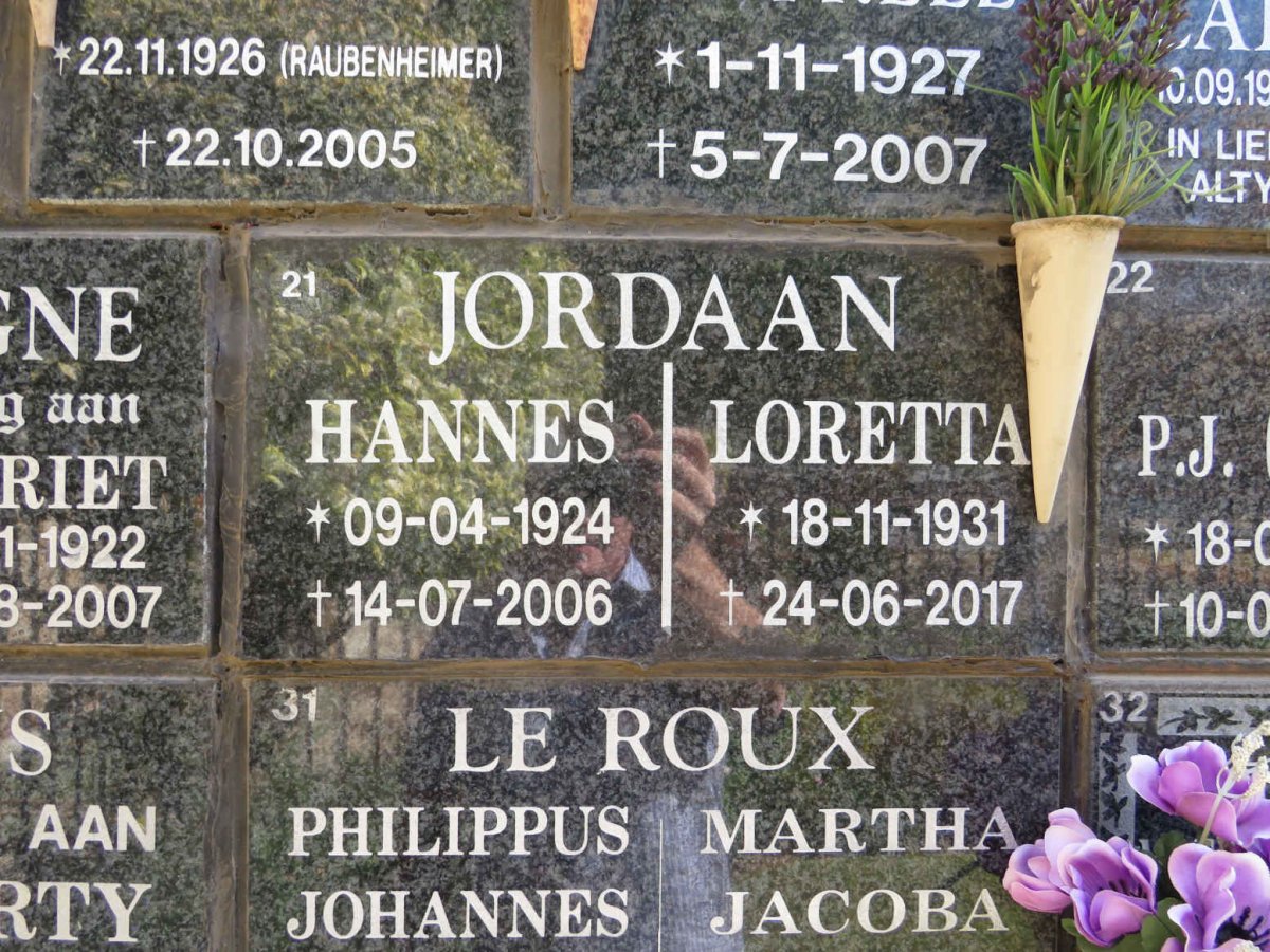 JORDAAN Hannes 1924-2006 &amp; Loretta 1931-2017