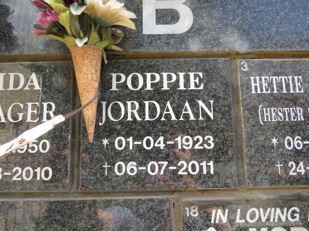 JORDAAN Poppie 1923-2011
