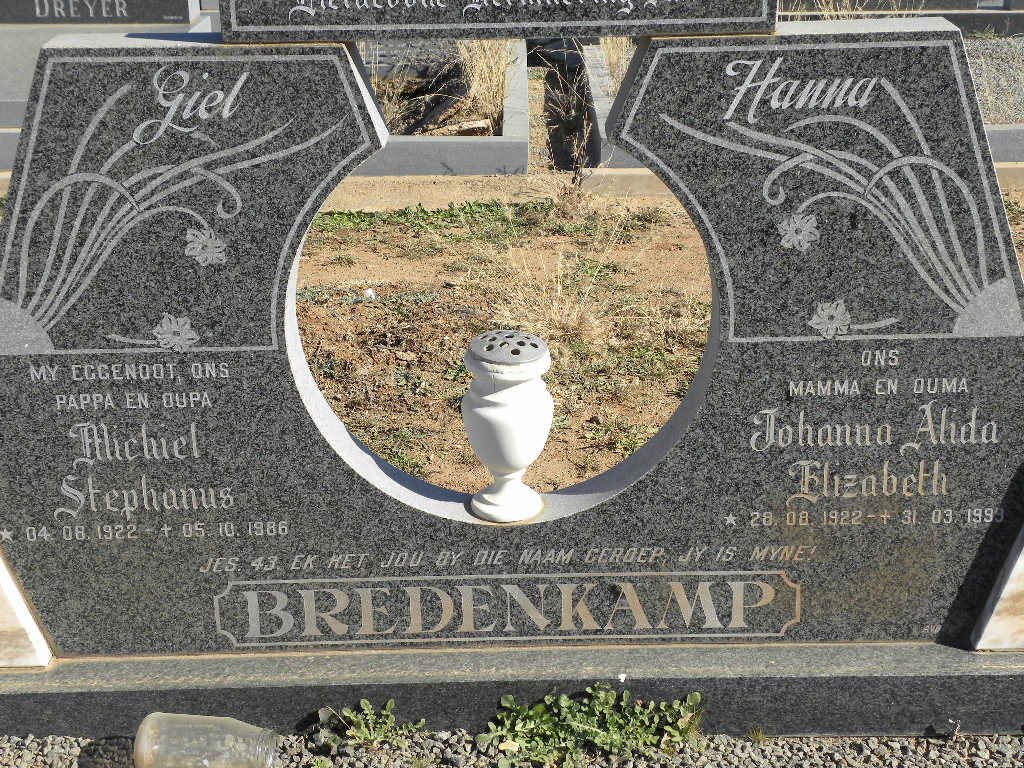 BREDENKAMP Michiel Stephanus 1922-1986 &amp; Johanna Alida Elizabeth 1922-1999