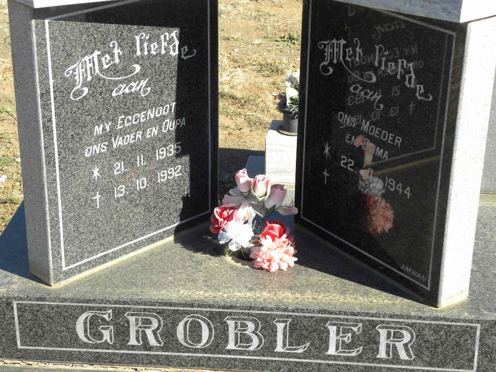 GROBLER Vader 1935-1992 &amp; Moeder 1944-