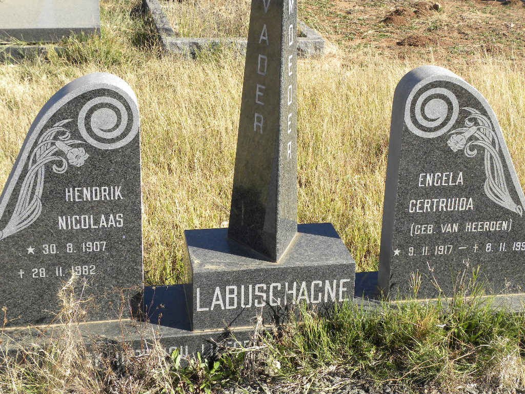 LABUSCHAGNE Hendrik Nicolaas 1907-1982 &amp; Engela Gertruida VAN HEERDEN 1917-199?