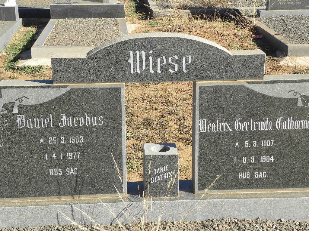WIESE Daniel Jacobus 1903-1977 &amp; Beatrix Gertruida Catharina 1907-1984