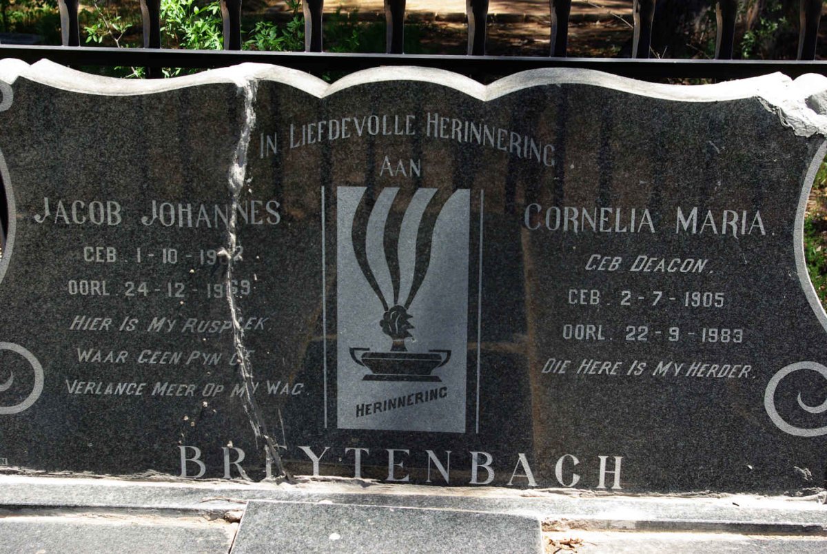 BREYTENBACH Jacob Johannes 19??-1969 &amp; Cornelia Maria DEACON 1905-1983