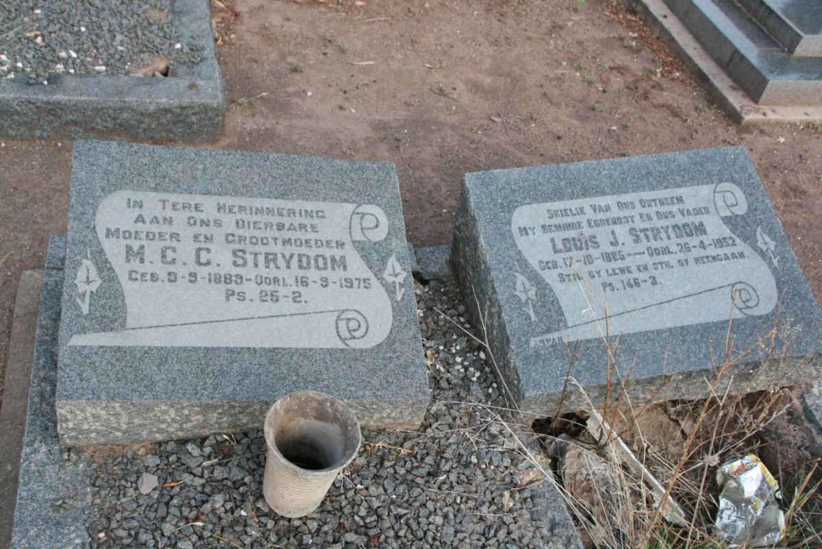 STRYDOM Louis J. 1885-1952 &amp; M.C.C. 1889-1975