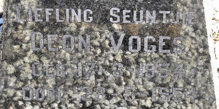 VOGES Deon 1954-1954