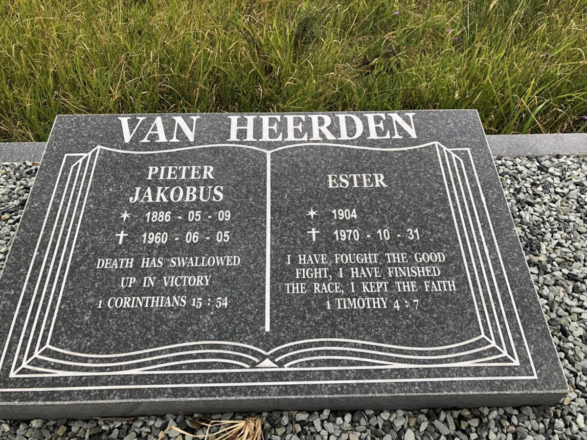 HEERDEN Jan Daniel, van 1913-2001 &amp; Jacomina Elizabeth 1921-1997