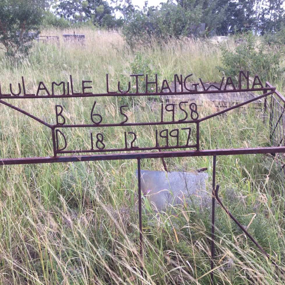 LUTHANGWANA Lulamile 1958-1997