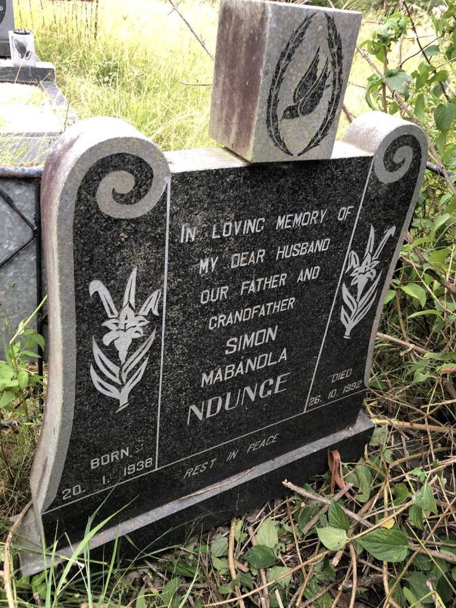 NDUNGE Simon Mabandla 1938-1992