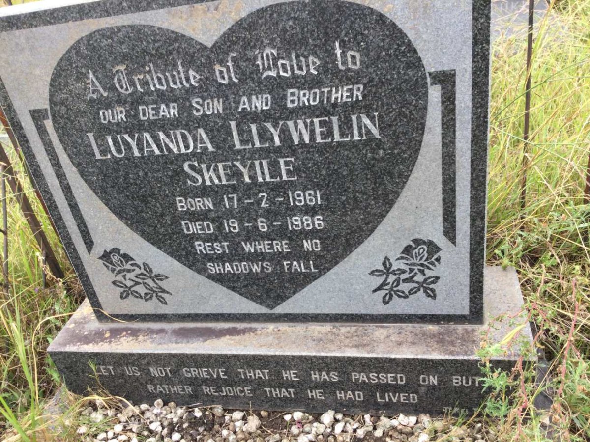SKEYILE Luyanda Llywelin 1961-1986