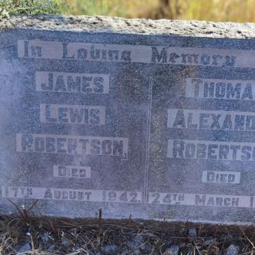 ROBERTSON James Lewis -1942 :: ROBERTSON Thomas Alexander -1943