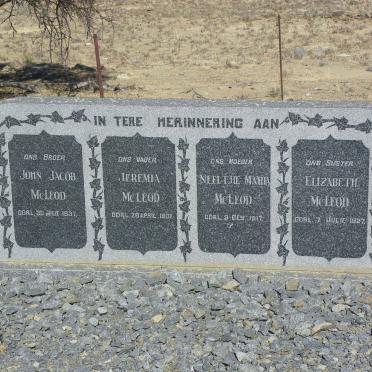 Eastern Cape, CRADOCK district, Klipkraal 101, farm cemetery