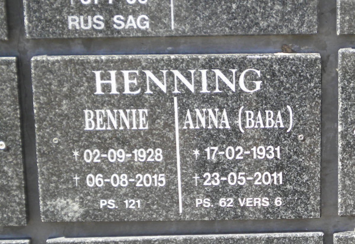 HENNING Bennie 1928-2015 &amp; Anna 1931-2011