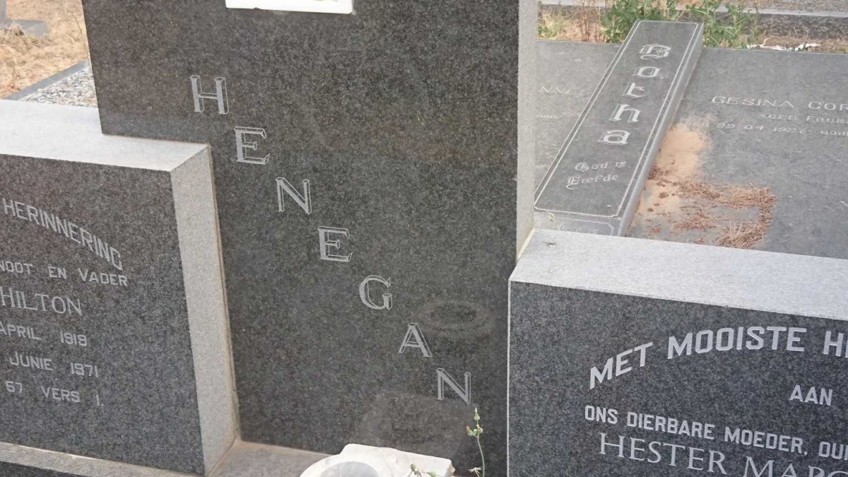HENEGAN Louis Hilton 1919-1971 &amp; Hester Margaretha 1925-2014