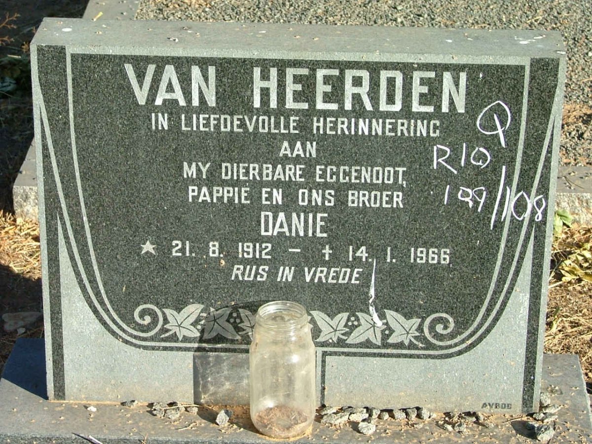 HEERDEN Danie, van 1912-1966