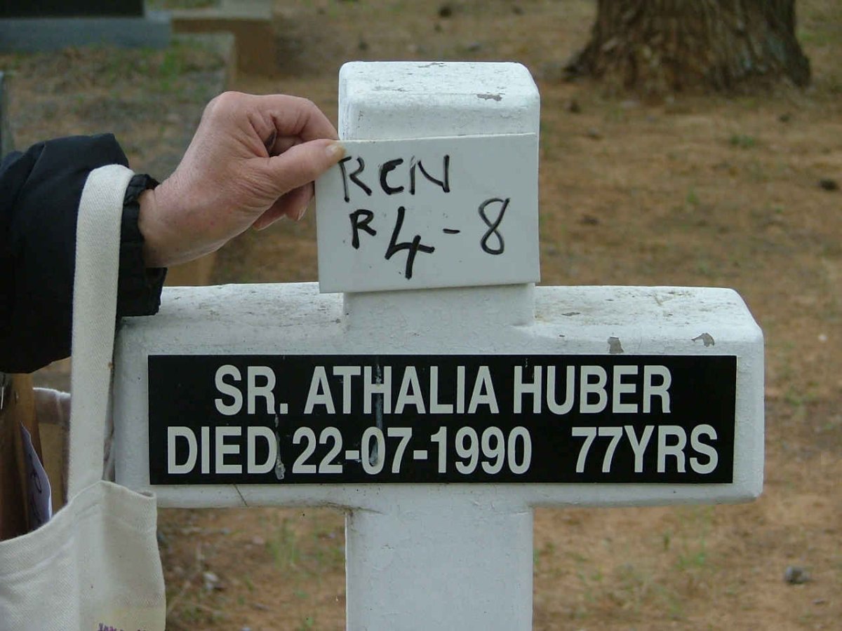 HUBER Athalia -1990