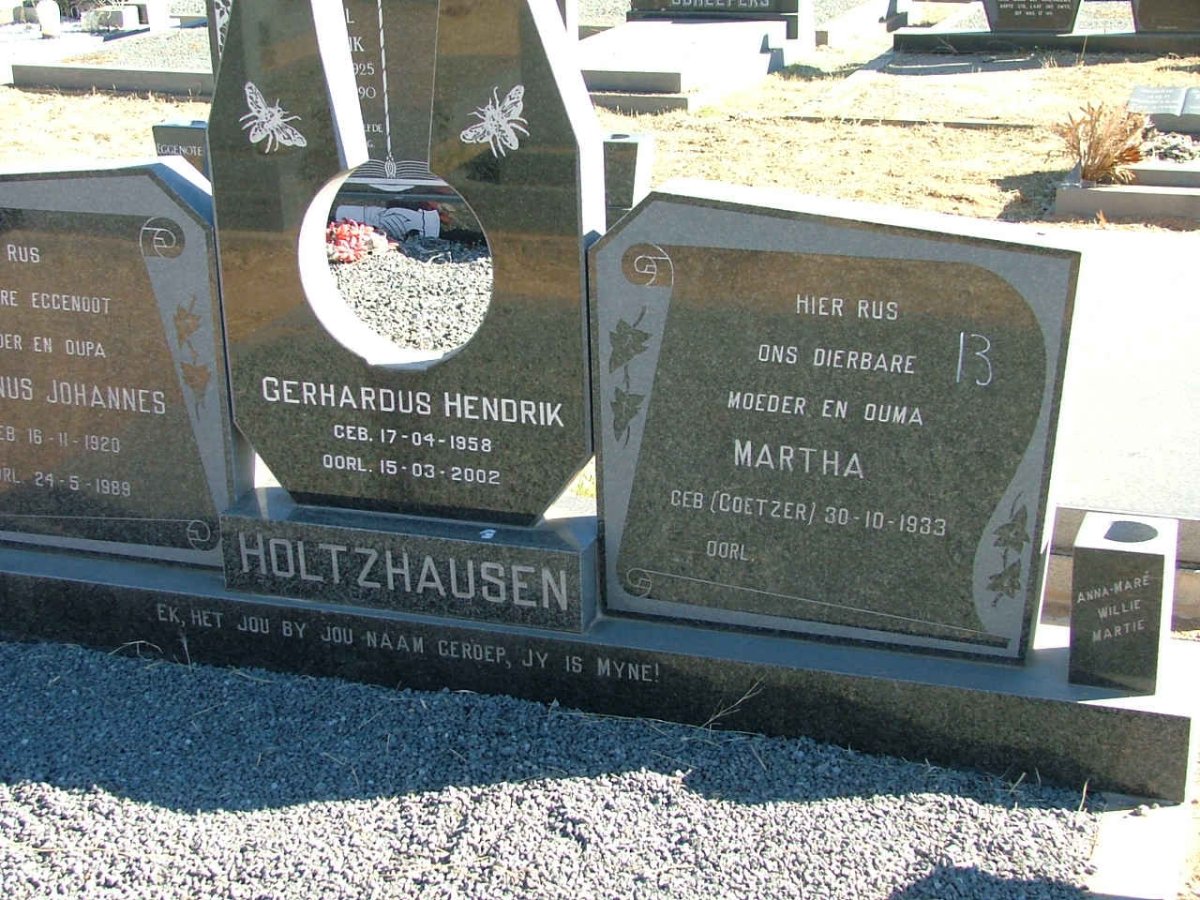 HOLTZHAUSEN Stephanus Johannes 1920-1989 &amp; Martha COETZER 1933 - :: HOLTZHAUSEN  Gerhardus Hendrik 1958-2002