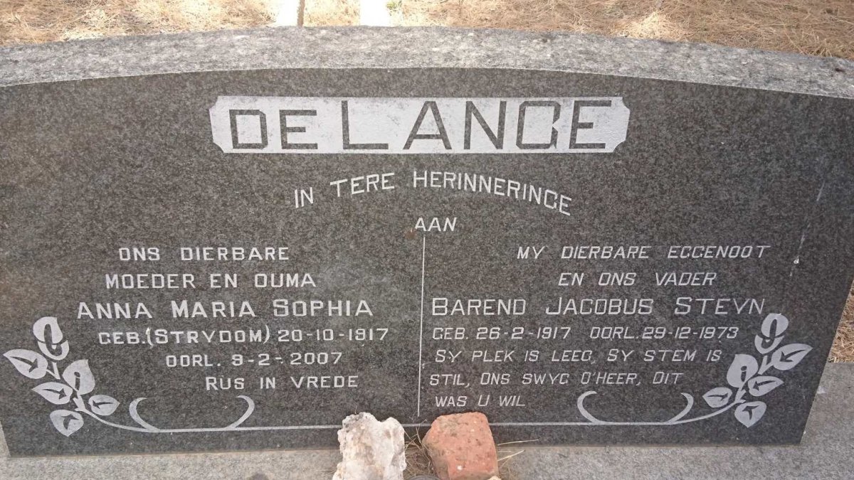 LANGE Barend Jacobus Steyn, de 1917-1973 &amp; Anna Maria Sophia STRYDOM 1917-2007