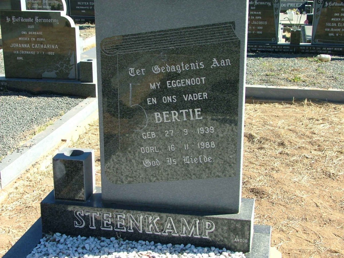 STEENKAMP Bertie 1939-1988