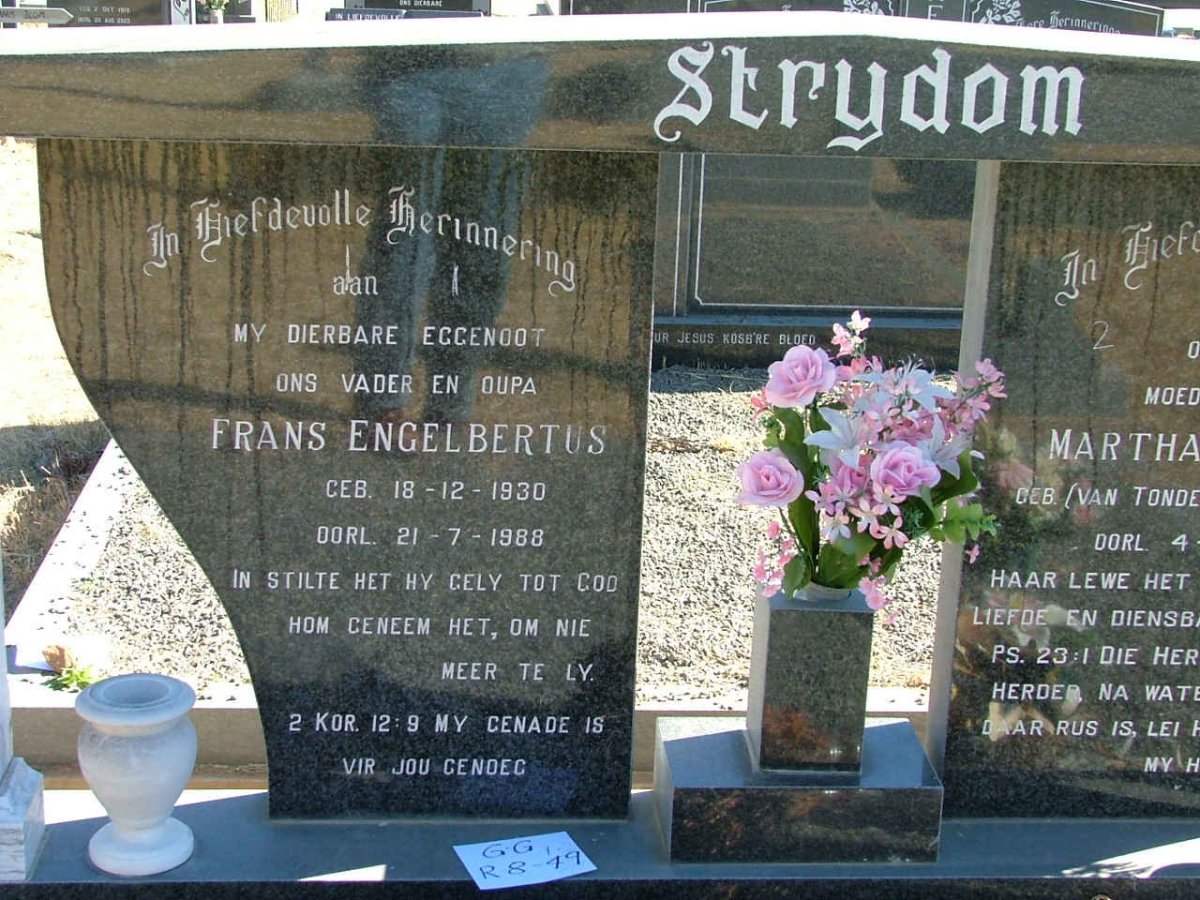 STRYDOM Frans Engelbertus 1930-1988 &amp; Martha Susanna VAN TONDER 1934-2004