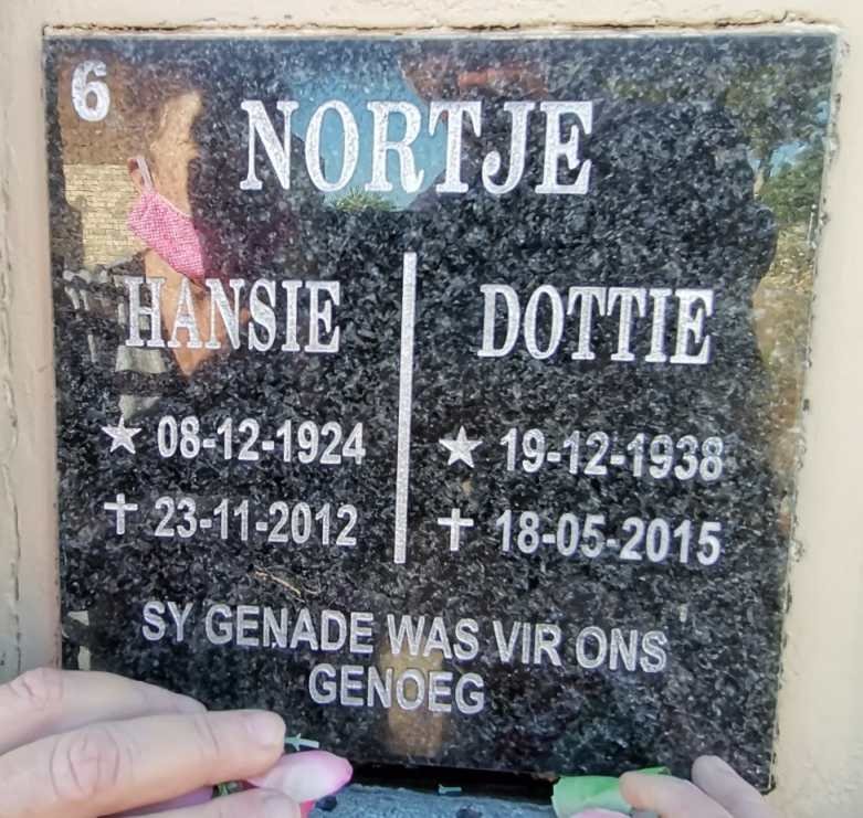 NORTJE Hansie 1924-2012 &amp; Dottie 1938-2015
