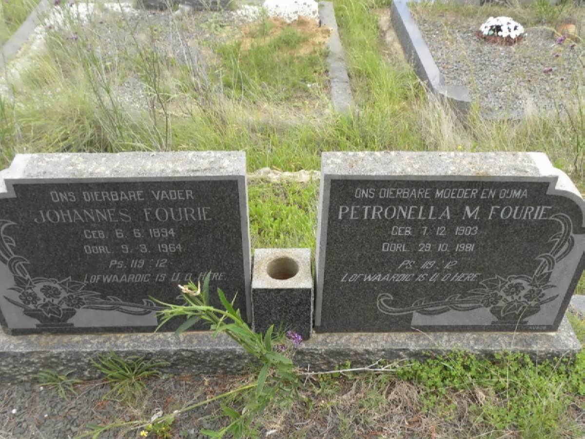 FOURIE Johannes 1894-1964 &amp; Petronella M. 1903-1981