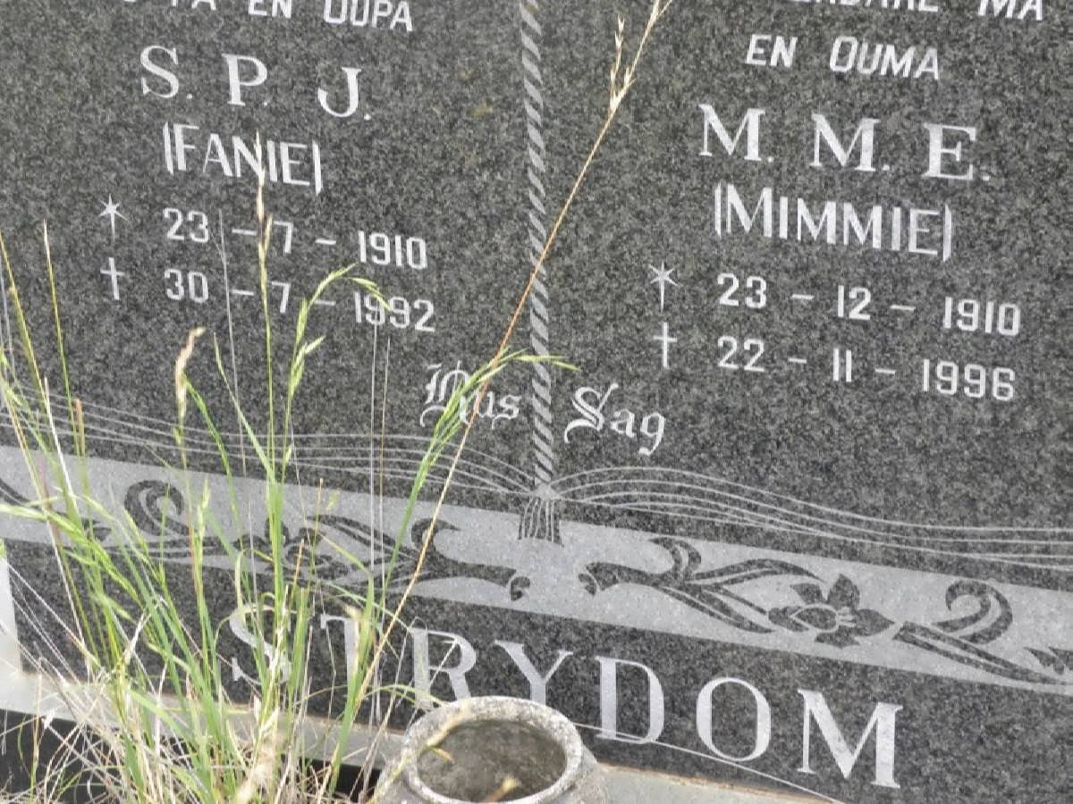STRYDOM S.P.J. 1910-1992 &amp; M.M.E. 1910-1996