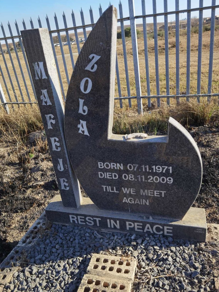 MAFEJE Zola 1971-2009