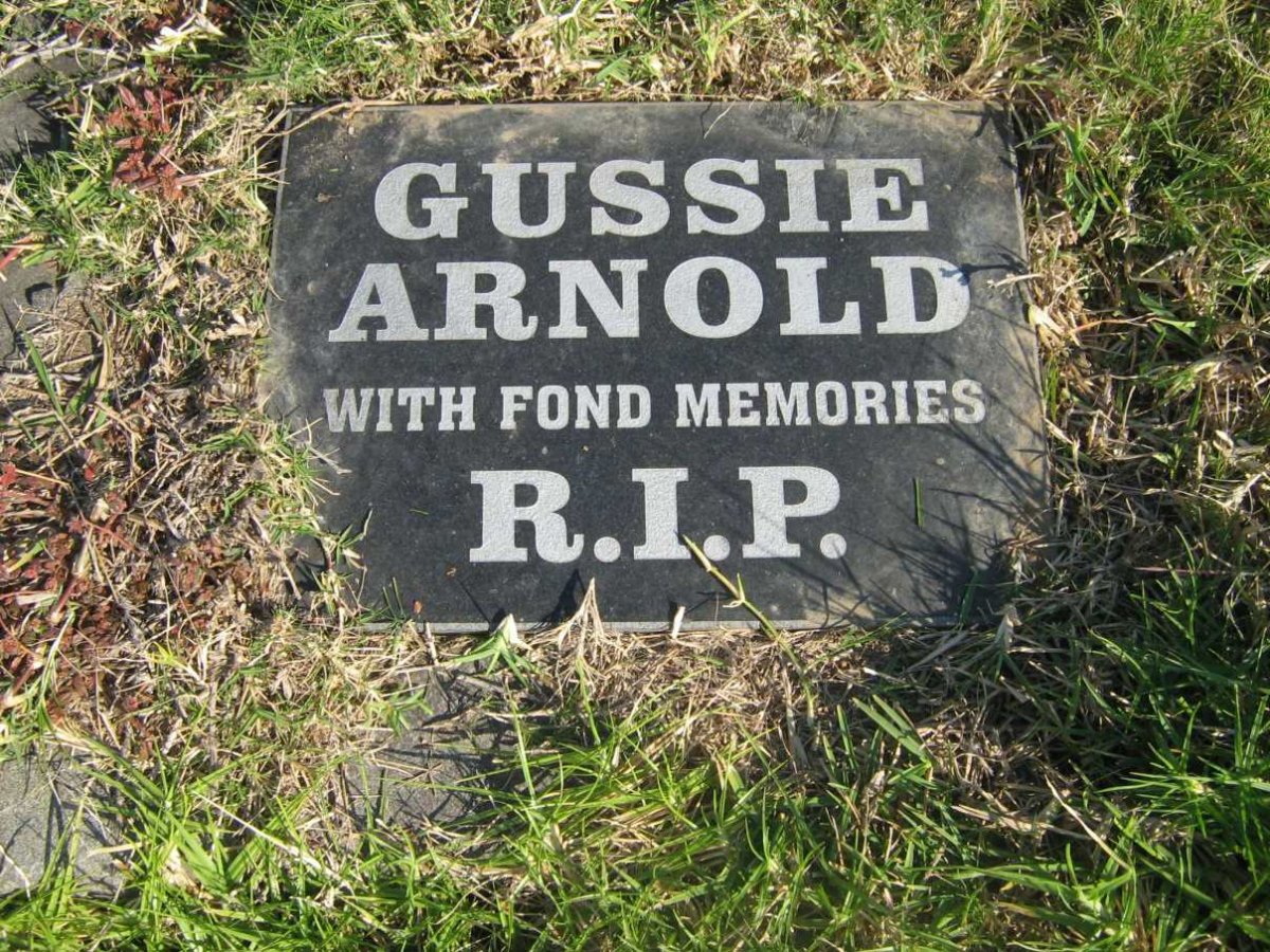 ARNOLD Gussie