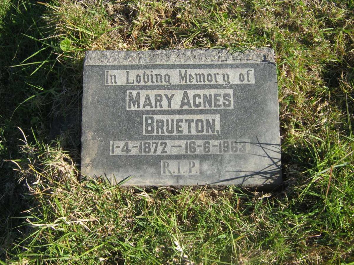BRUETON Mary Agnes 1872-1963