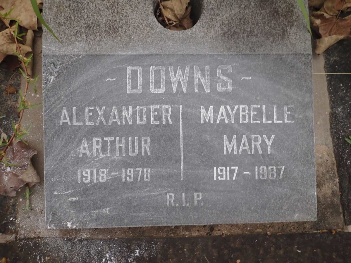DOWNS Alexander Arthur 1918-1978 &amp; Maybelle Mary 1917-1987