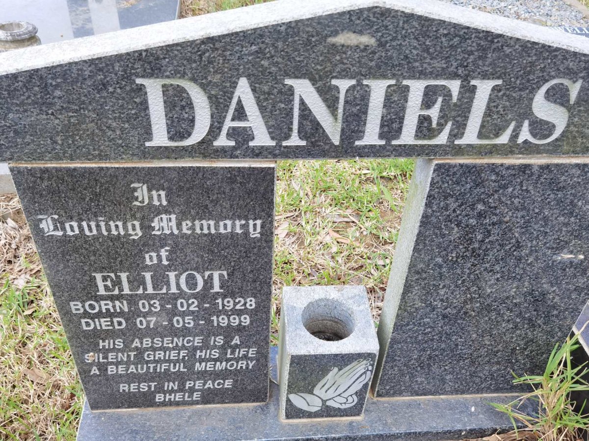 DANIELS Elliot 1928-1999