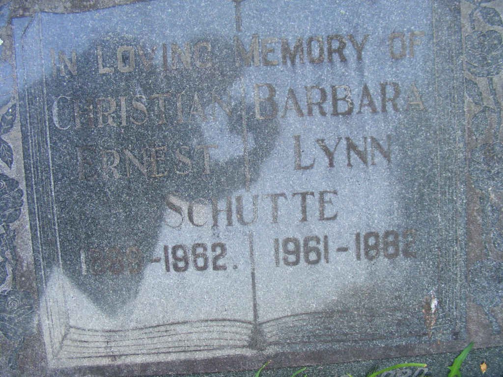 SCHUTTE Christian Ernest 1889-1962 &amp; Barbara Lynn 1882-1961