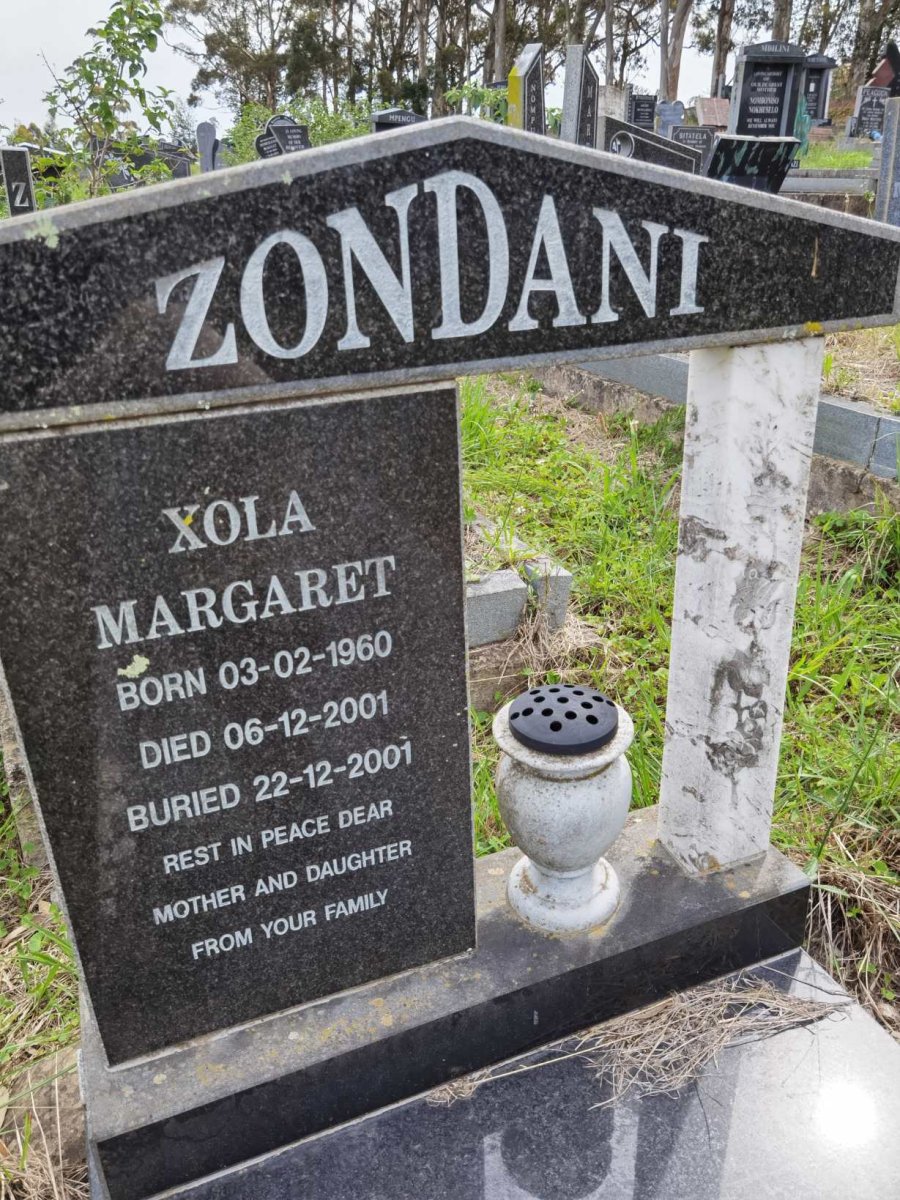ZONDANI Xola Margaret 1960-2001
