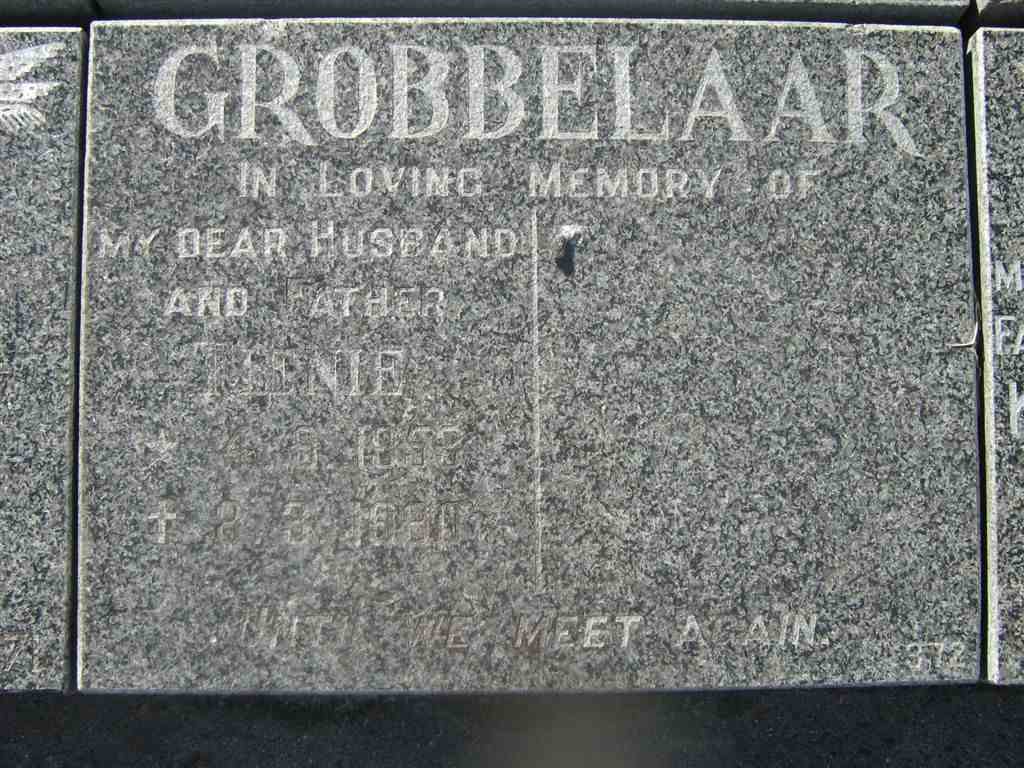 GROBBELAAR Tienie 1953-1990